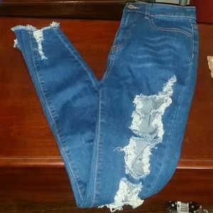 Ripped Skinny Jeans